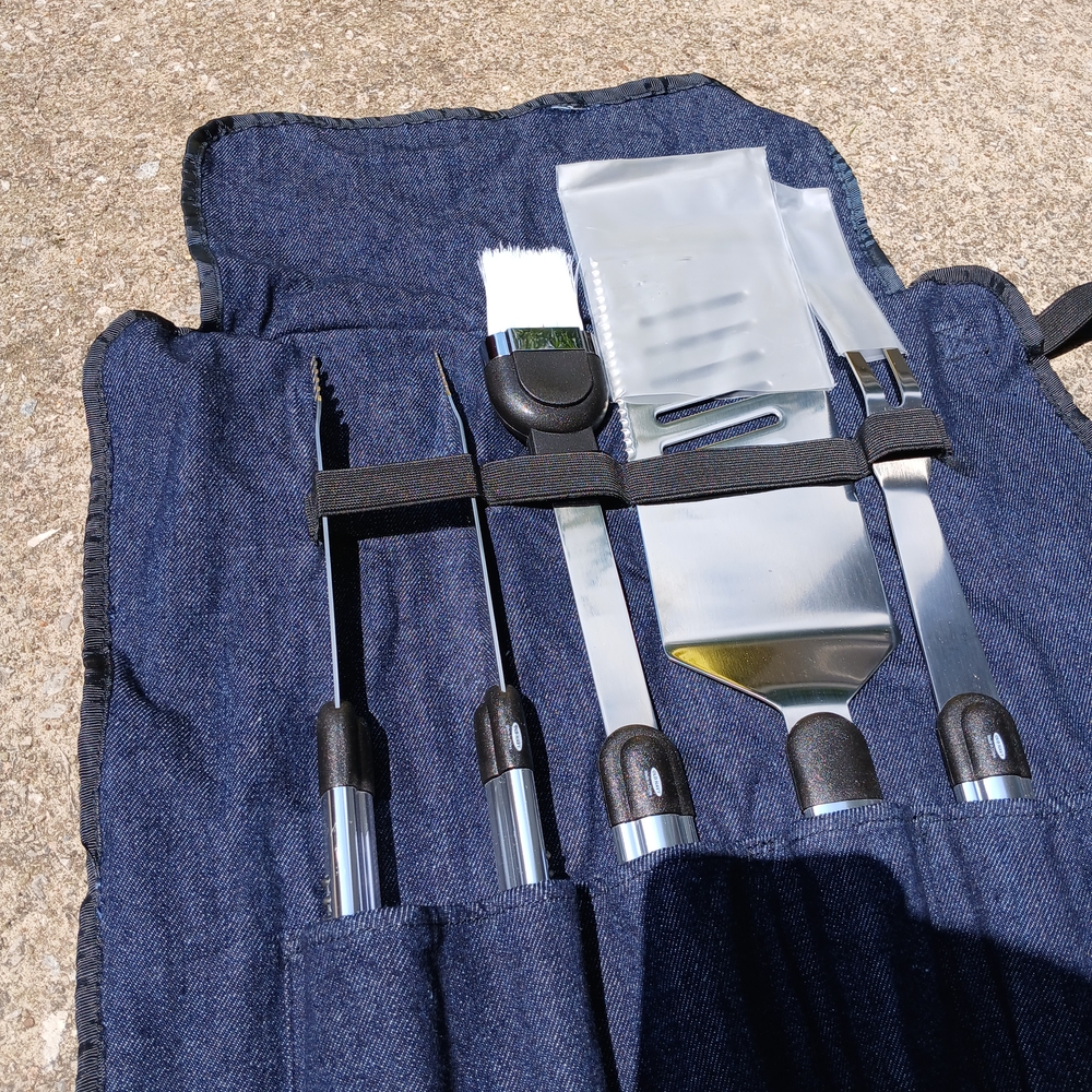 Old Navy Super NEW BBQ Set with Red and Blue Design